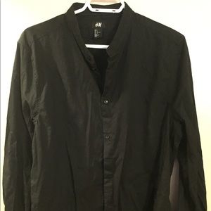🆕-H&M buttoned up dress shirt